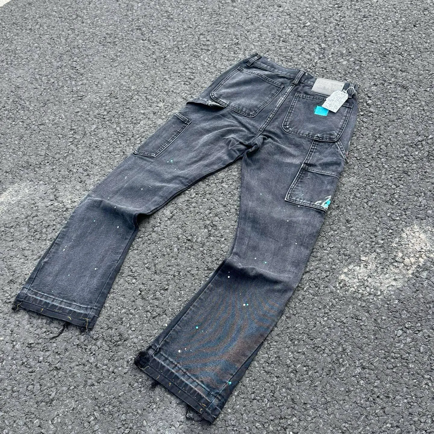 #8168 P250💰 GALLERY DEPT American retro splash-ink splicing micro-horn logging overalls raw edge jeans - Original purchase and pattern making to truly restore the ultimate texture of Vintage - Original hardware accessories, washed and other elevators, QR code analysis are all purchased from the original factory, high degree of restoration, welcome to compare with a certain product ~ - Three-dimensional version Loose and comfortable, not picky about the figure, taller and slimmer, factory Seiko, original factory quality control, same style for men and women, can be matched with couples Versatile recommendation: must-have jeans for all seasons Size: S-XXL (28-36)